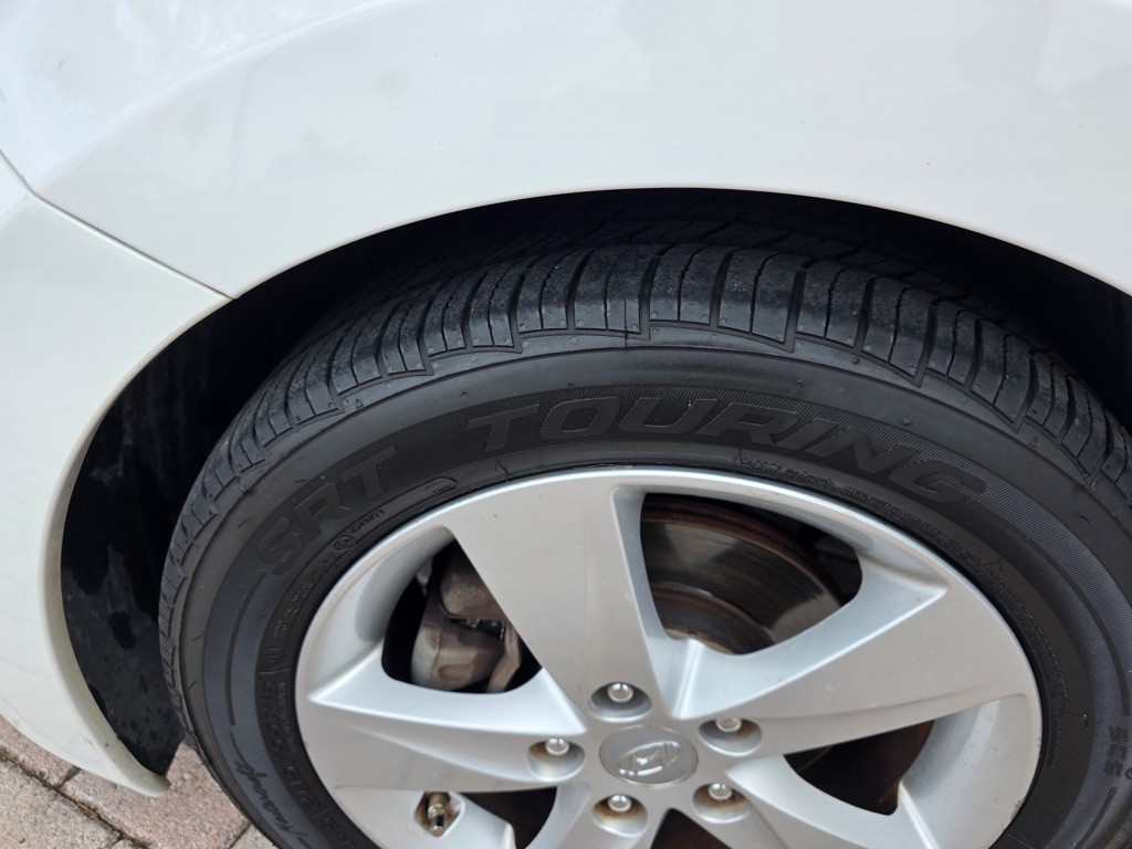 2013 Hyundai Elantra Image 4
