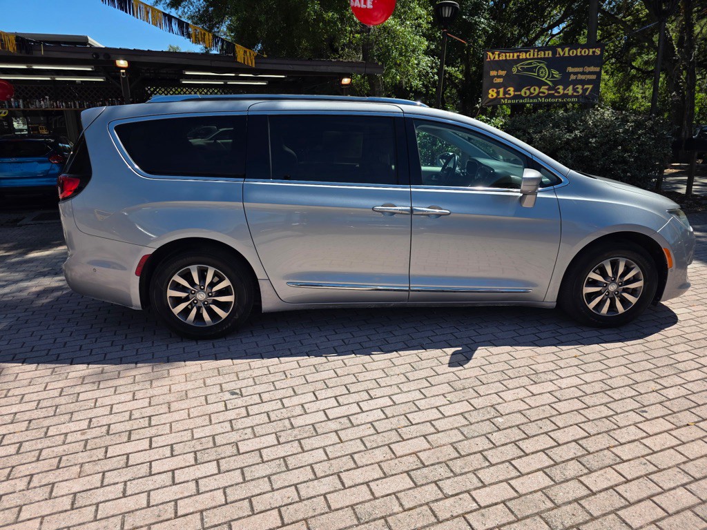 2019 Chrysler Pacifica Image 5