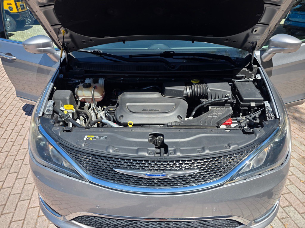2019 Chrysler Pacifica Image 12