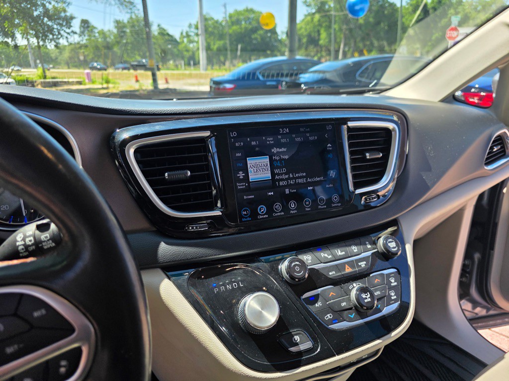2019 Chrysler Pacifica Image 13