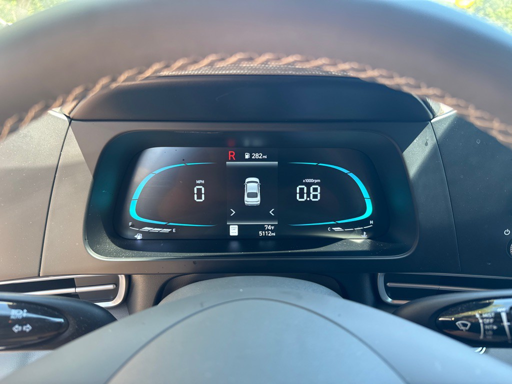 2025 Hyundai Elantra Image 35
