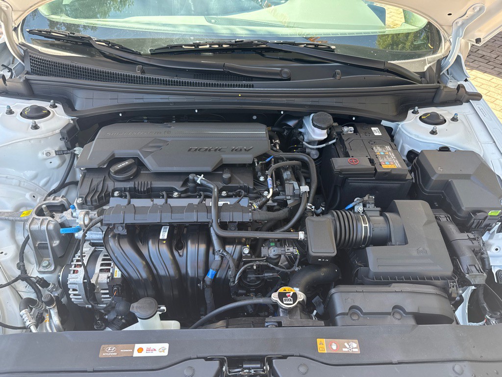 2025 Hyundai Elantra Image 44