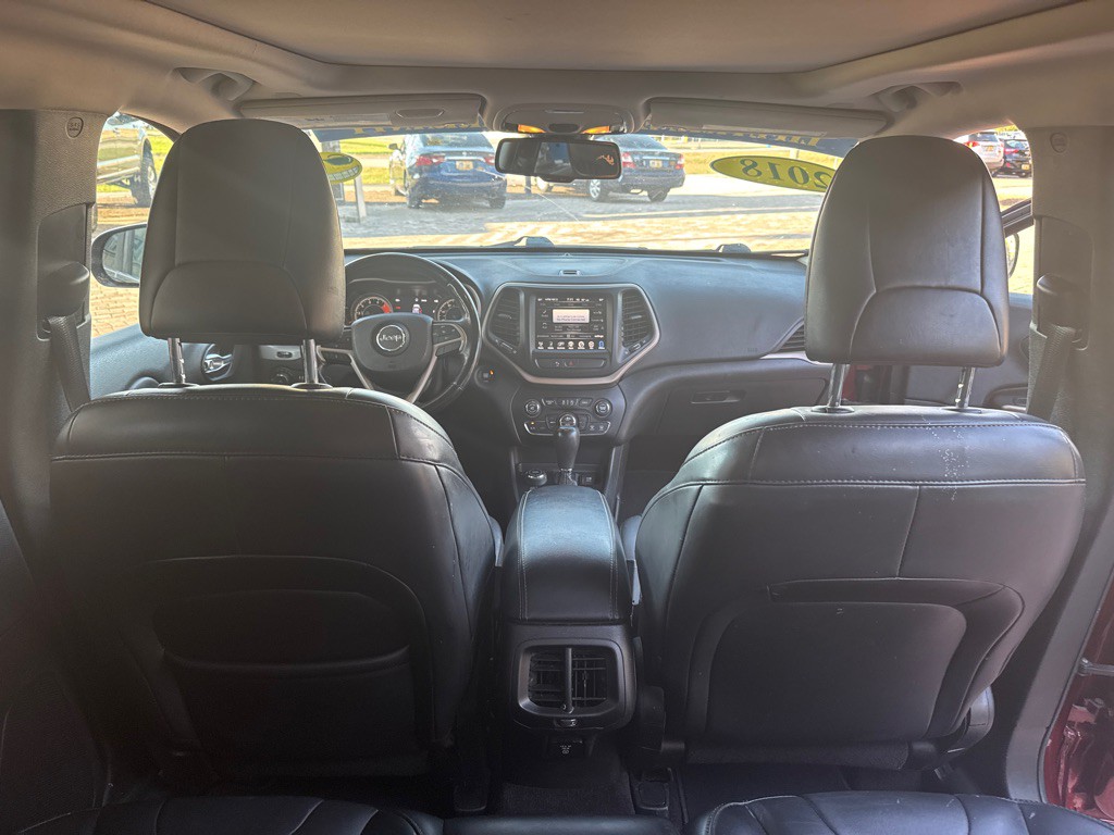2018 Jeep Cherokee Image 17