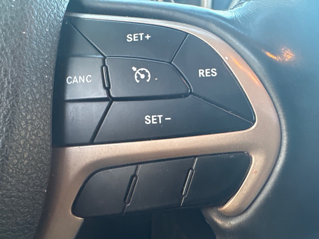 2018 Jeep Cherokee Image 21