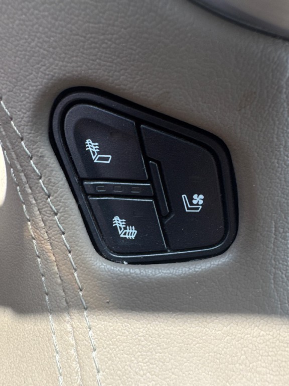 2018 GMC Yukon Image 42
