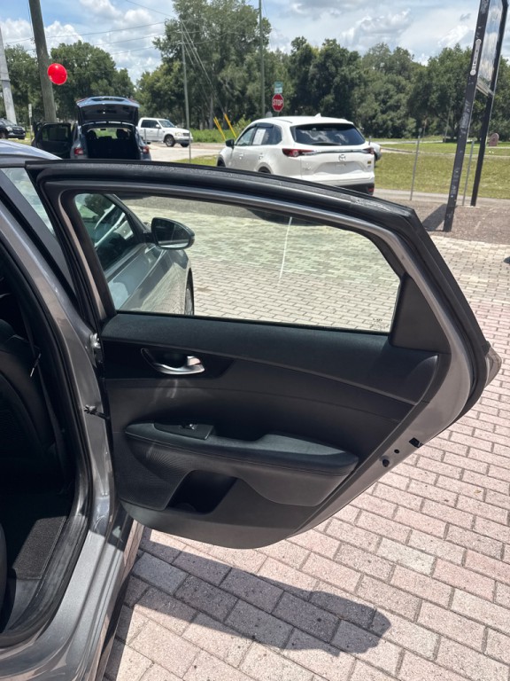2023 Kia Forte Image 17