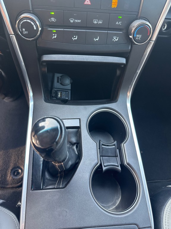 2017 Toyota Camry Image 30