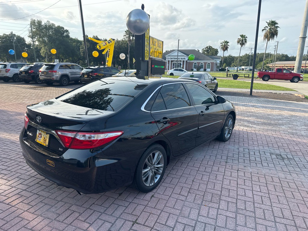2017 Toyota Camry Image 46