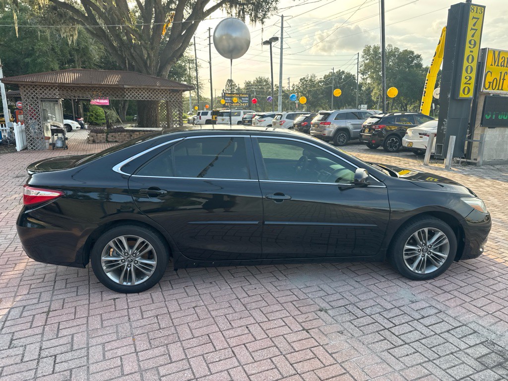 2017 Toyota Camry Image 47
