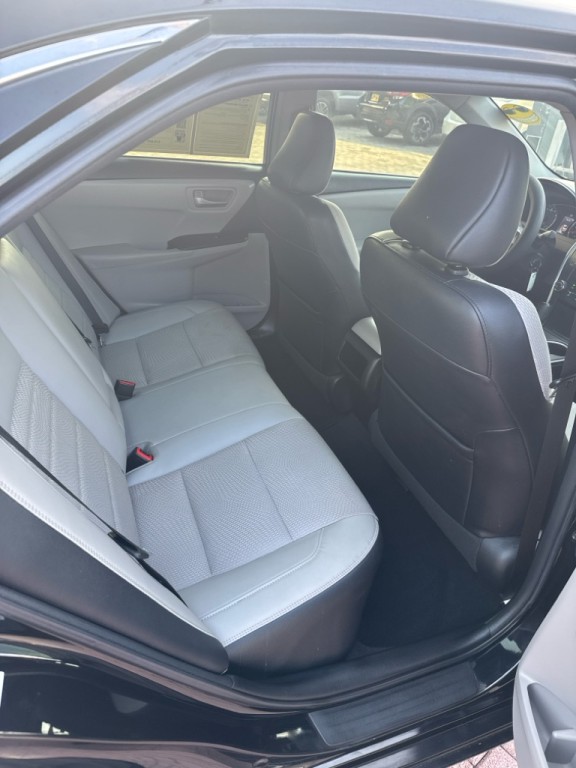 2017 Toyota Camry Image 54