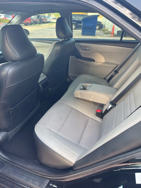 2017 Toyota Camry Image 60