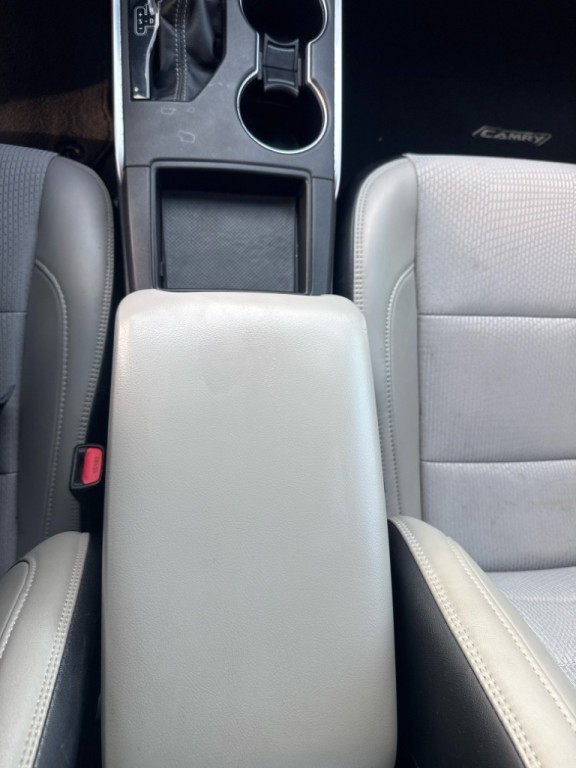 2017 Toyota Camry Image 71