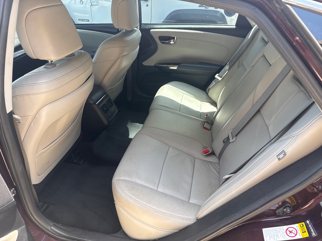 2013 Toyota Avalon Image 12