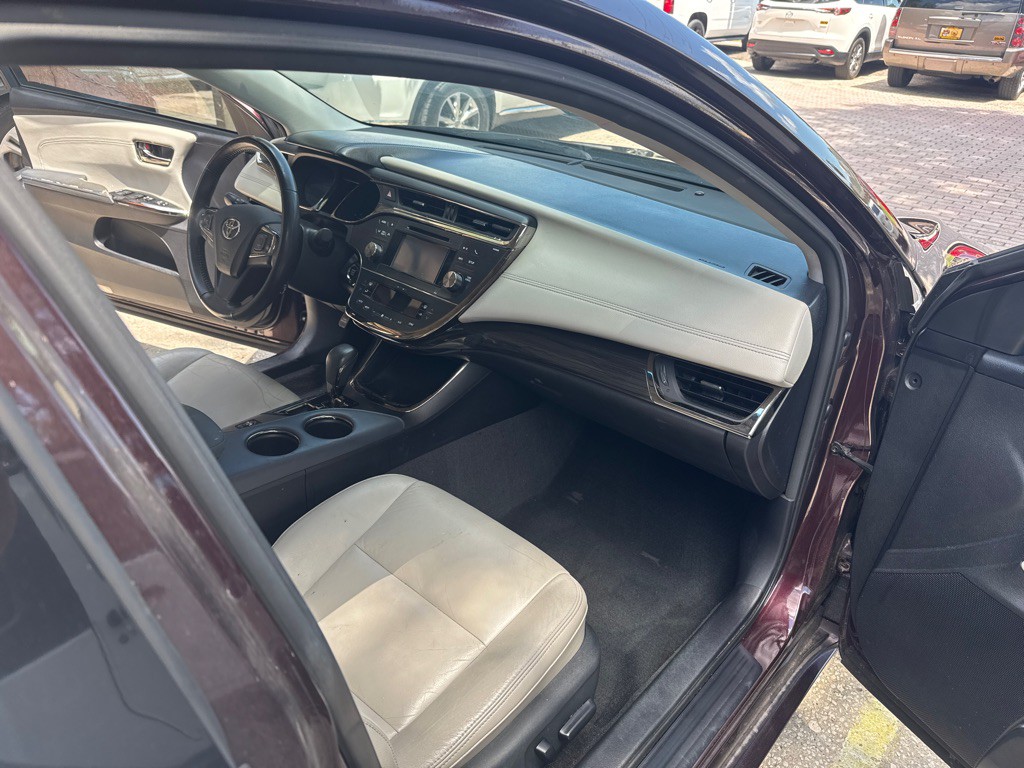 2013 Toyota Avalon Image 21