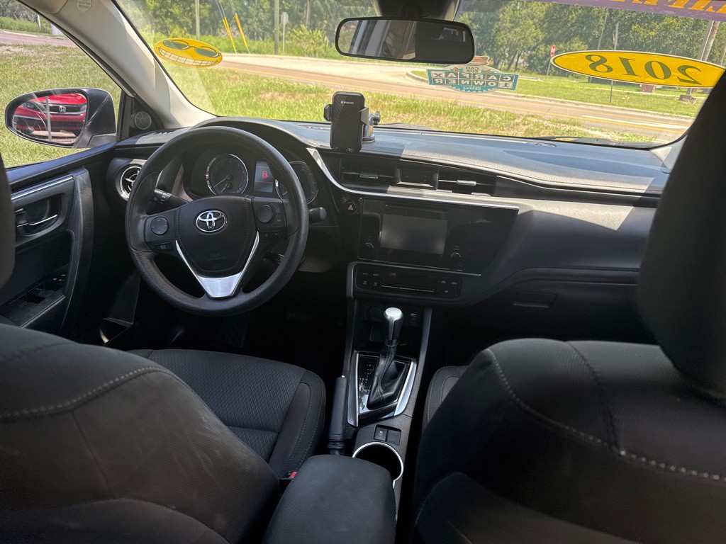 2018 Toyota Corolla Image 21