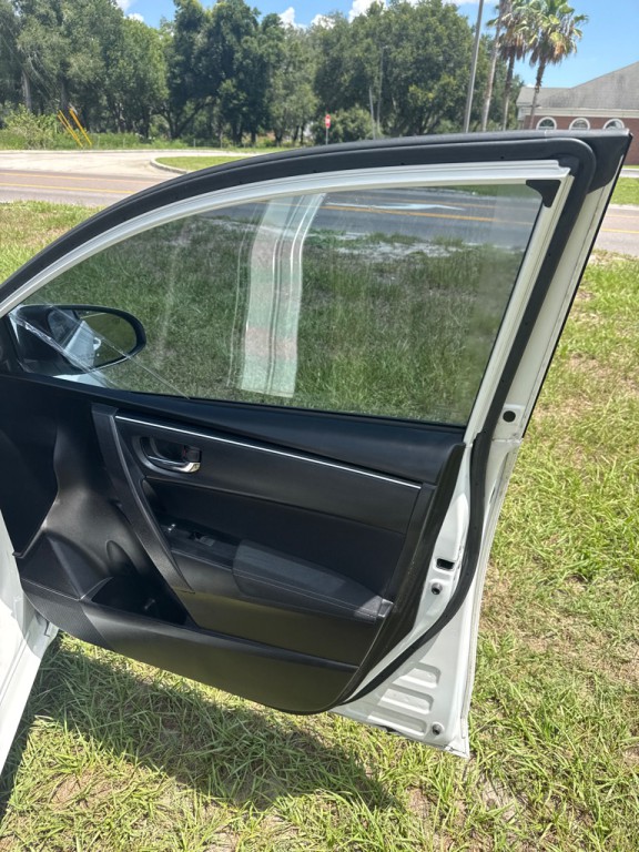 2018 Toyota Corolla Image 24