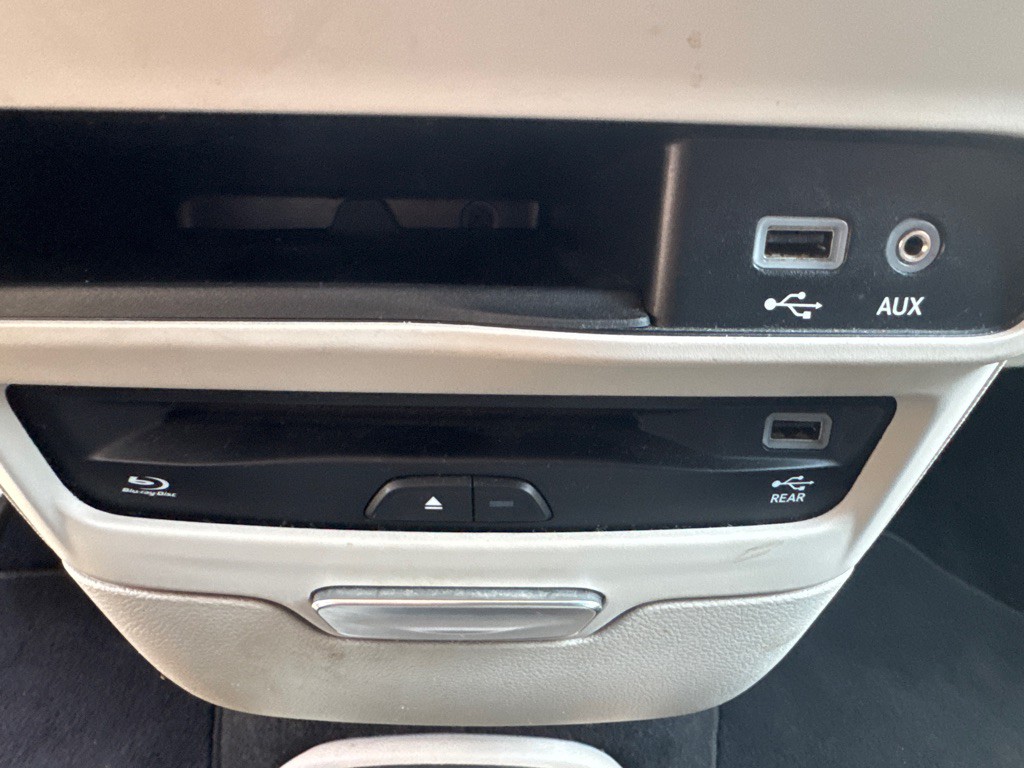 2018 Chrysler Pacifica Image 21