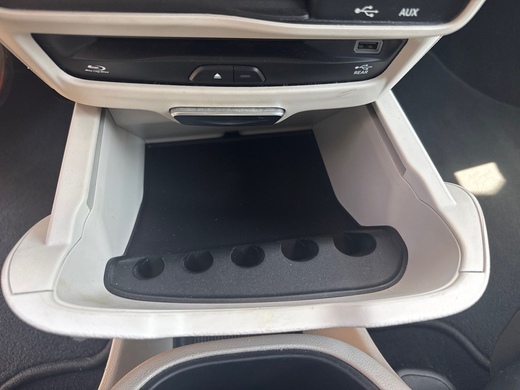 2018 Chrysler Pacifica Image 29