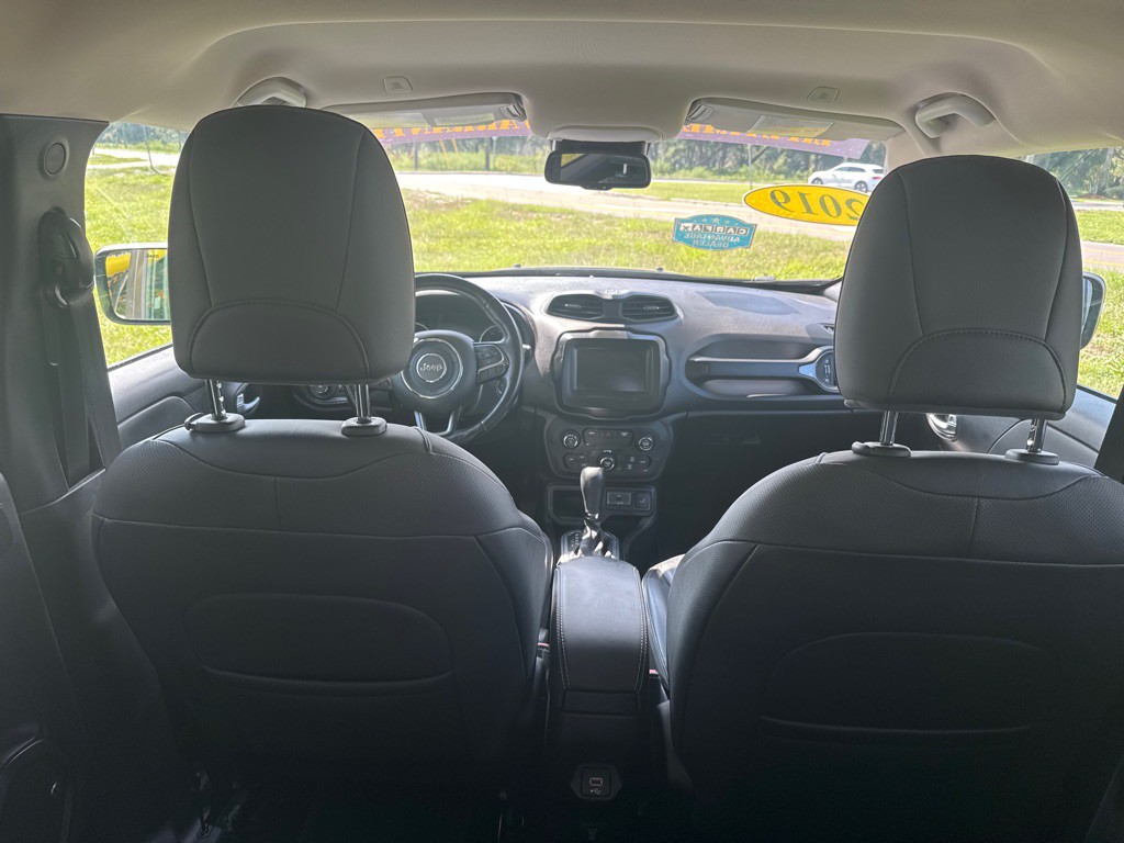 2019 Jeep Renegade Image 14
