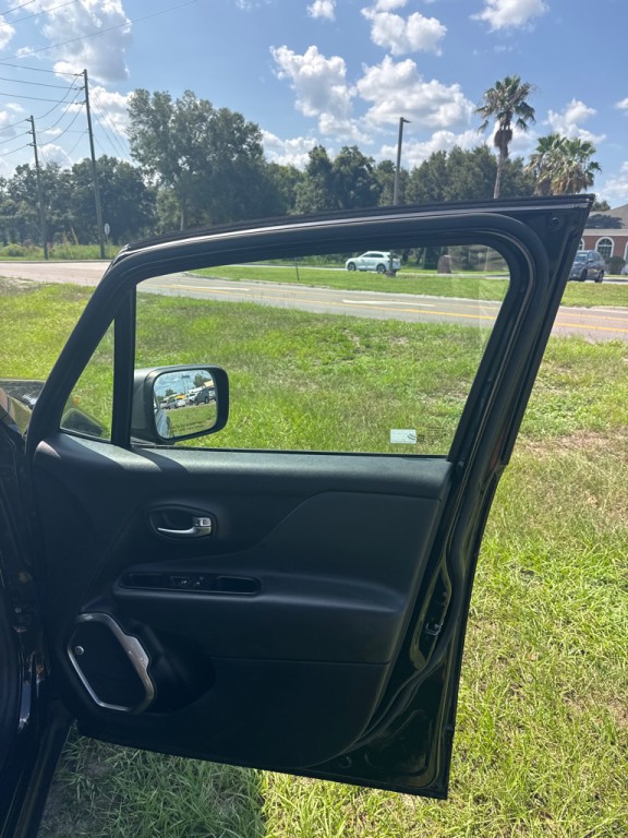 2019 Jeep Renegade Image 18