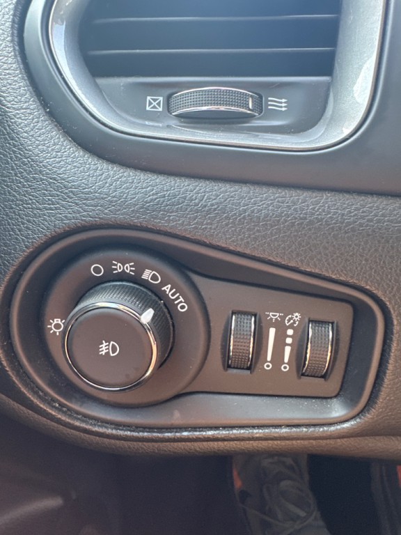 2019 Jeep Renegade Image 33
