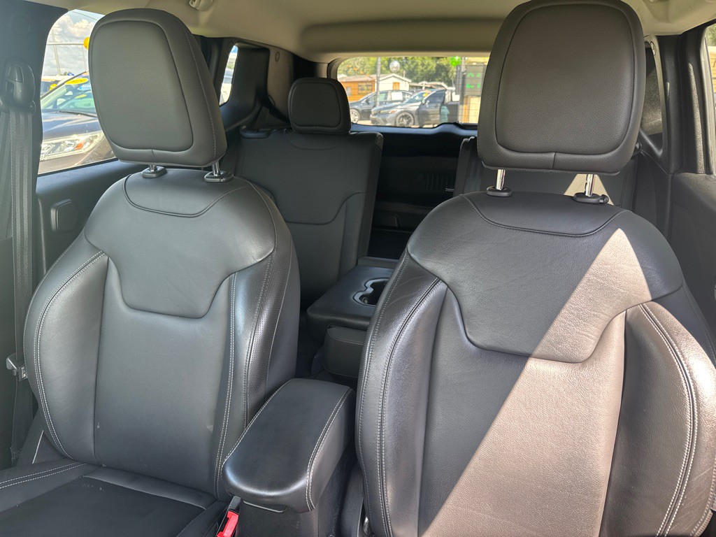 2019 Jeep Renegade Image 35