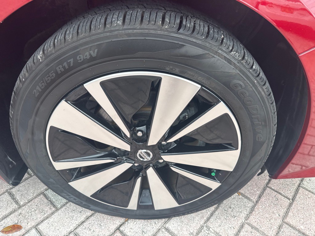 2019 Nissan Altima Image 9