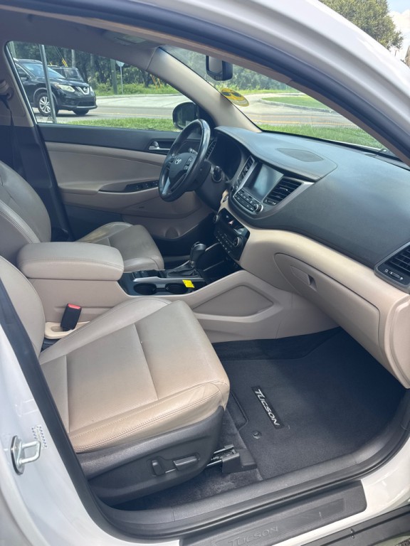 2017 Hyundai Tucson Image 13