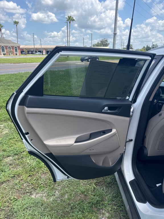 2017 Hyundai Tucson Image 17