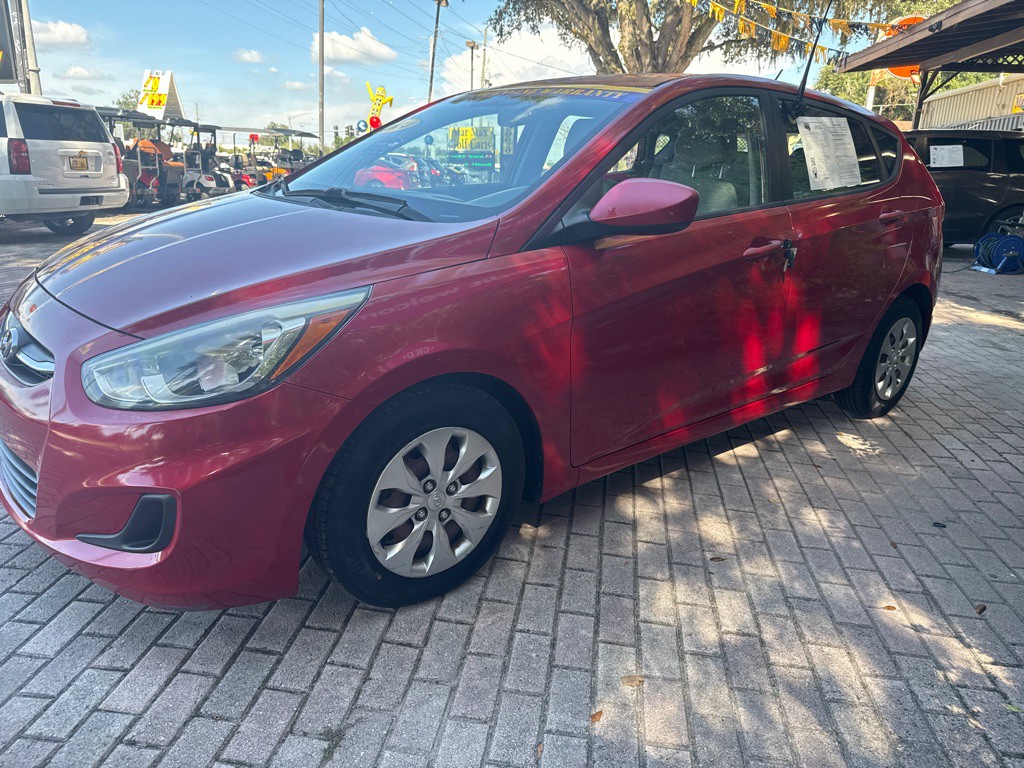 2015 Hyundai Accent Image 3