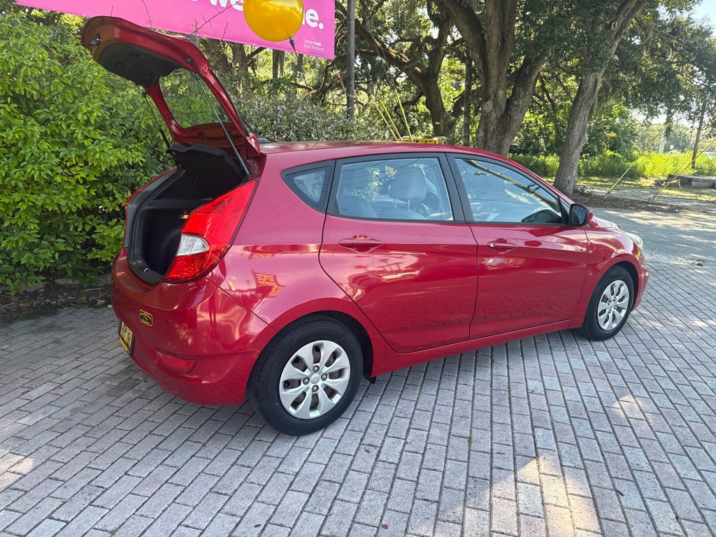 2015 Hyundai Accent Image 5