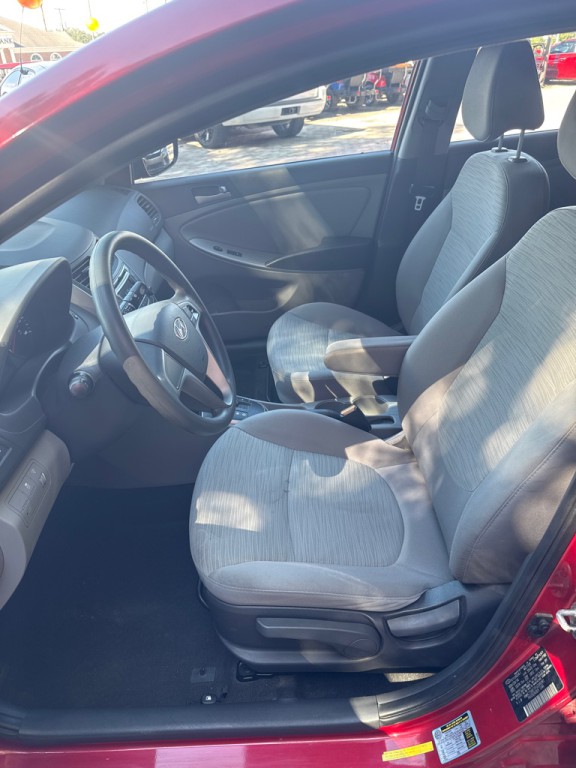 2015 Hyundai Accent Image 20