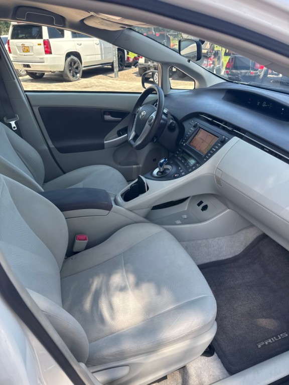 2010 Toyota Prius Image 17