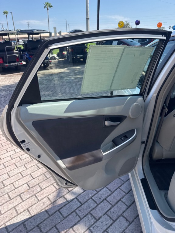 2010 Toyota Prius Image 21
