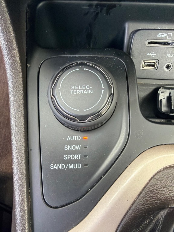 2014 Jeep Cherokee Image 20