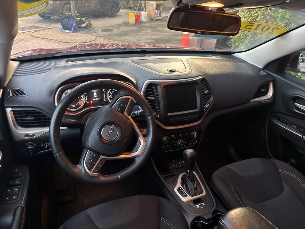2015 Jeep Cherokee Image 13