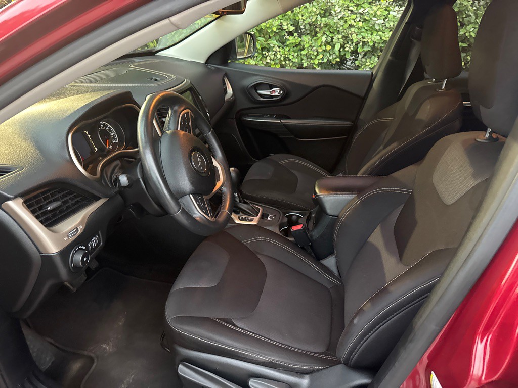 2015 Jeep Cherokee Image 19