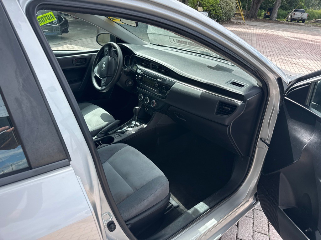 2014 Toyota Corolla Image 16