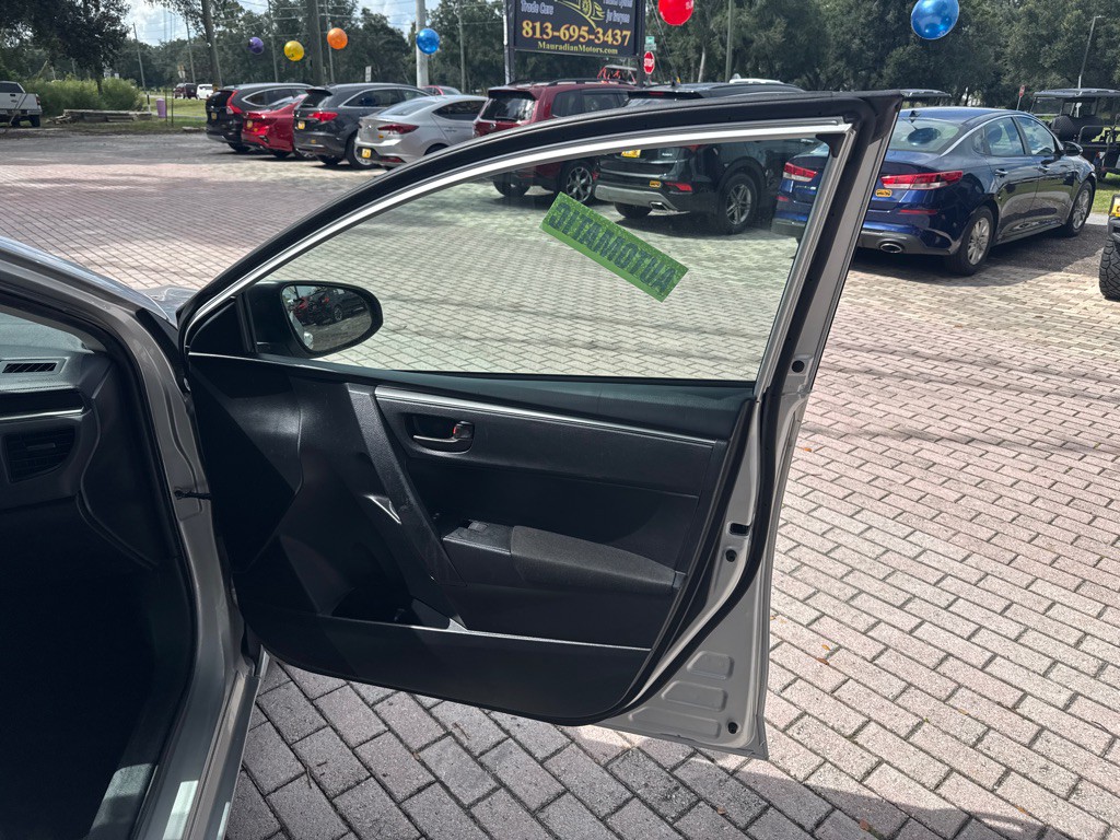 2014 Toyota Corolla Image 17