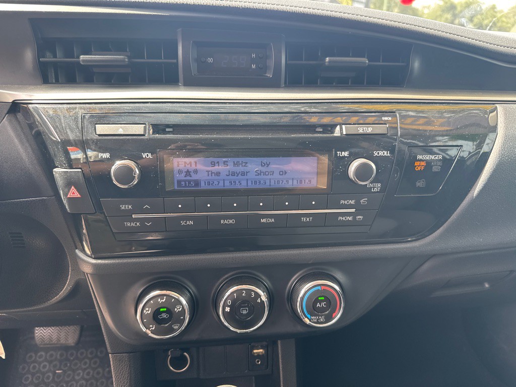 2014 Toyota Corolla Image 25