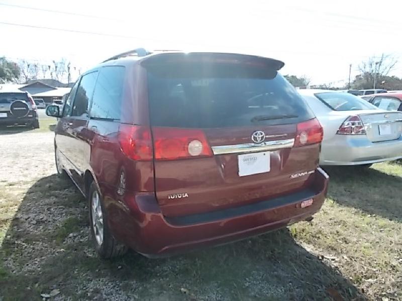 2006 Toyota Sienna Image 2