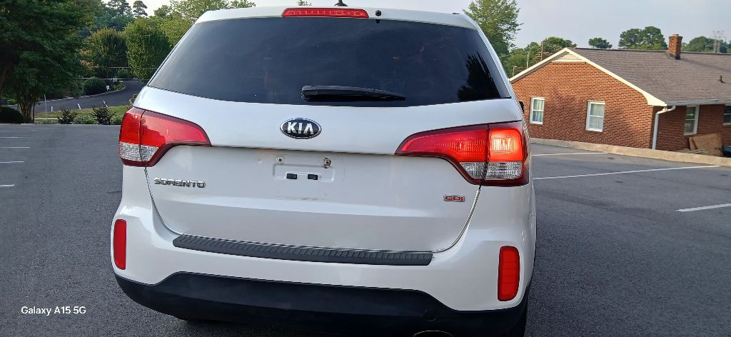 2015 Kia Sorento Image 8