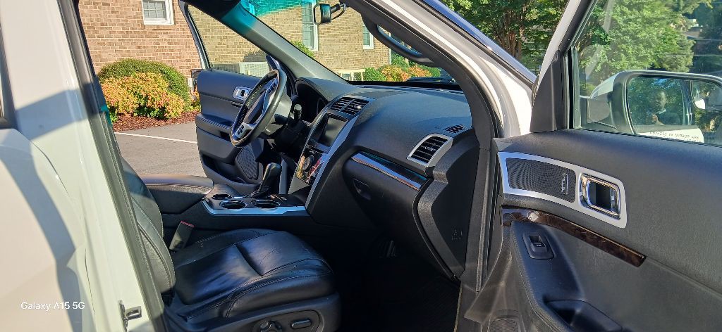 2013 Ford Explorer Image 11