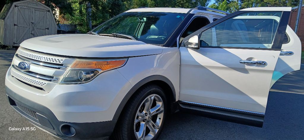 2013 Ford Explorer Image 1