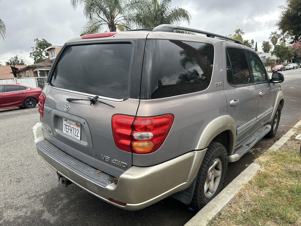 2001 Toyota Sequoia Image 4