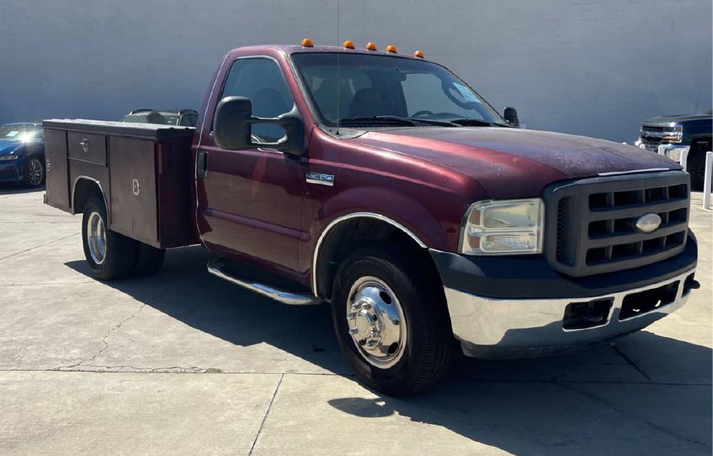 2005 Ford F-350 Image 1