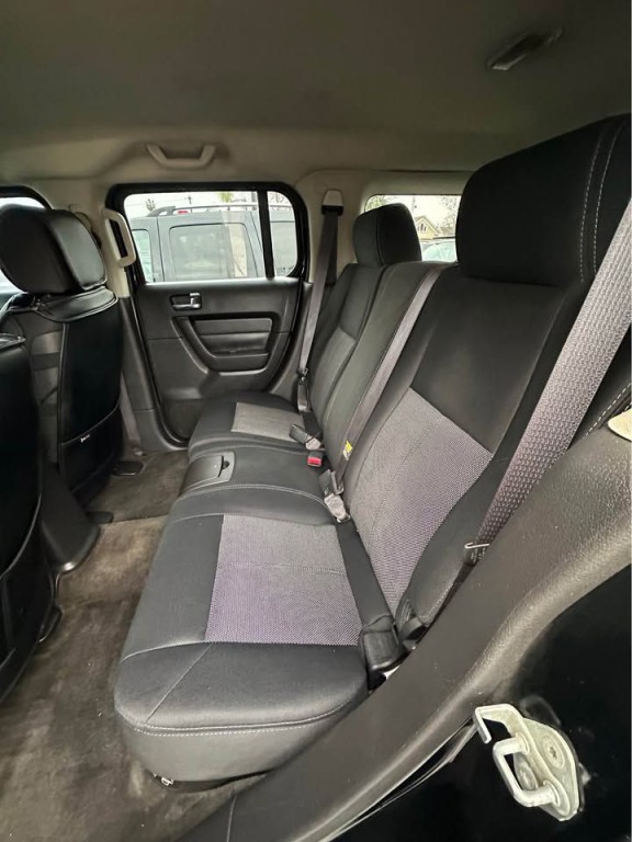 2006 HUMMER H3 Image 11