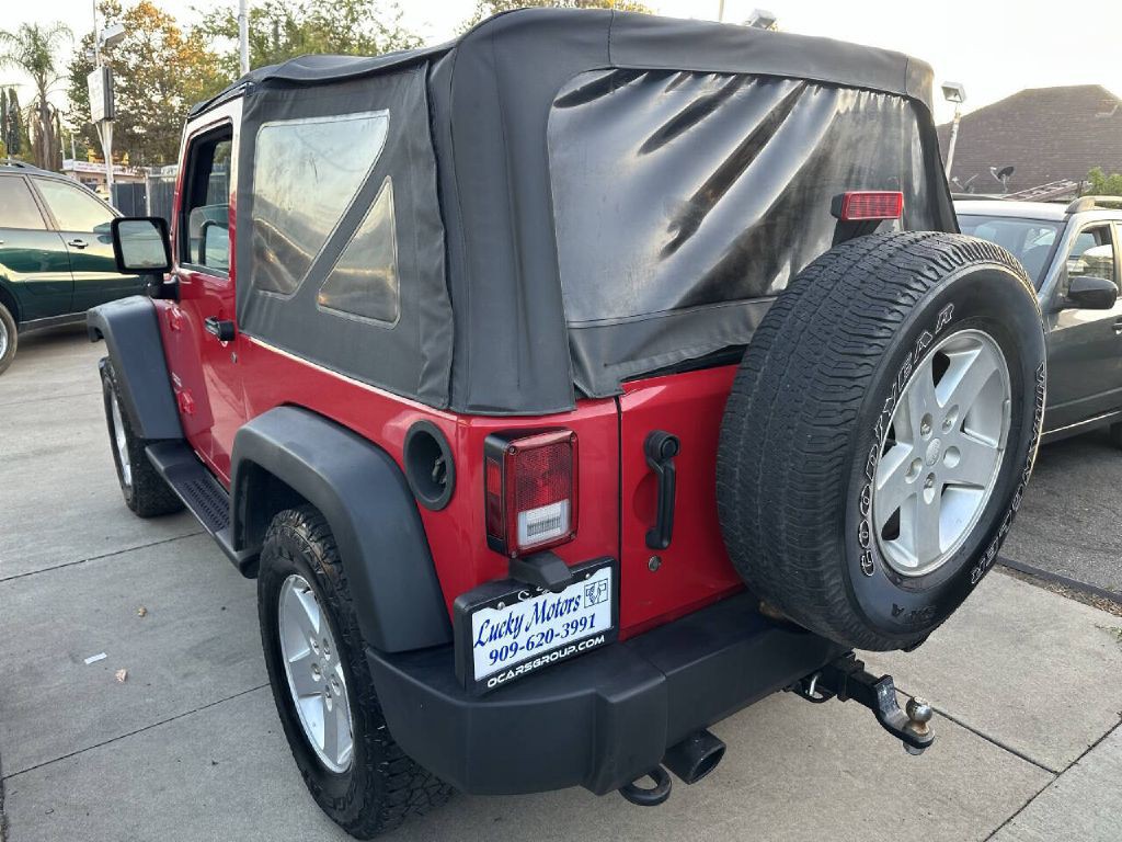 2010 Jeep Wrangler Image 4