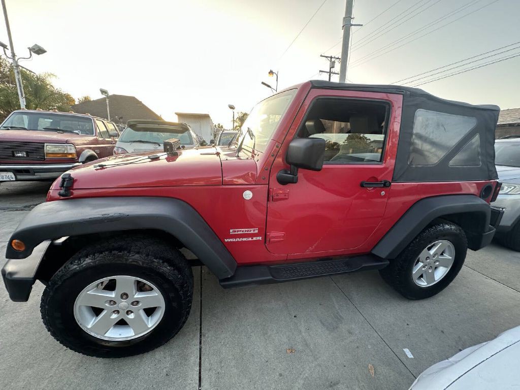 2010 Jeep Wrangler Image 8