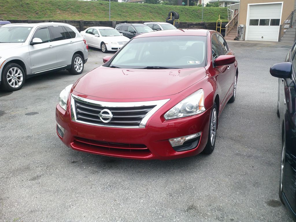2015 Nissan Altima Image 1